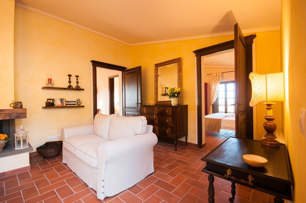 Agriturismo Borgo Tra Gli Olivi Castiglion Fiorentino Exterior photo